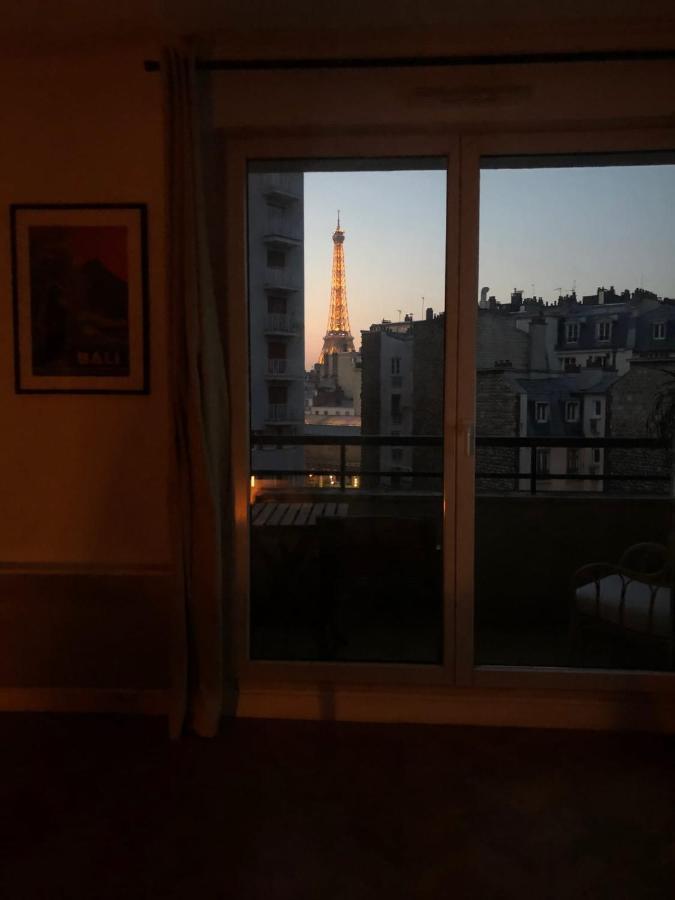 Superb Apartment With Balcony & Eiffel Tower View Paris Exterior photo